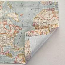 Cargar imagen en el visor de la galería, Mantel individual tela algodón diseño mapamundi