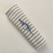 Cargar imagen en el visor de la galería, Servilleta Concha Tibia Bordada