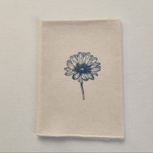 Cargar imagen en el visor de la galería, flormargaritabordada

