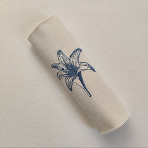 Servilleta Flor de Lis Bordada