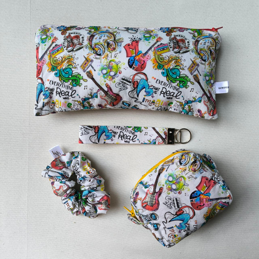 Conjunto Neceseres, Coletero y Llavero Music